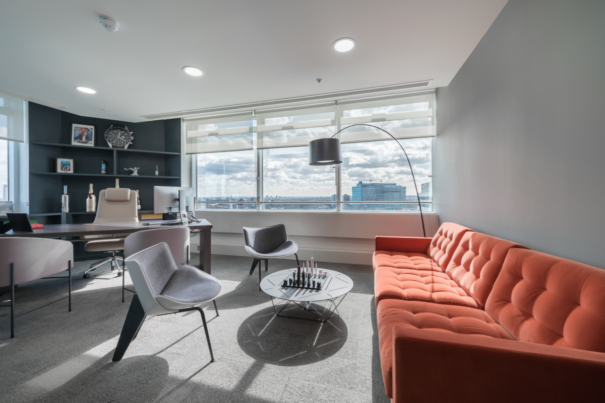 伦敦 Formula-E 办公室 | 赛车激情融入可持续设计-17