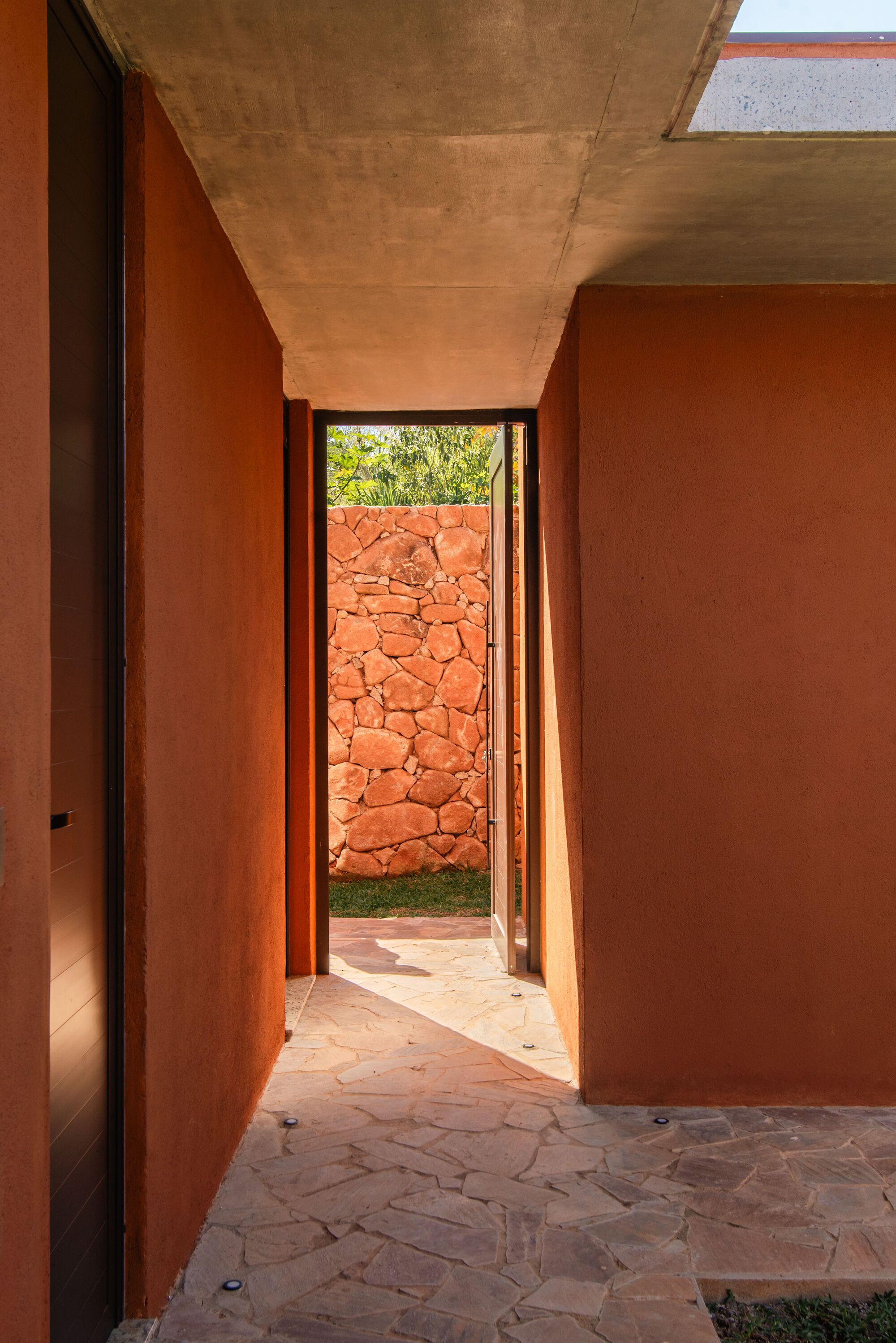 自建别墅丨巴西圣保罗丨Studio Zanskar,TAU Arquitetos-51