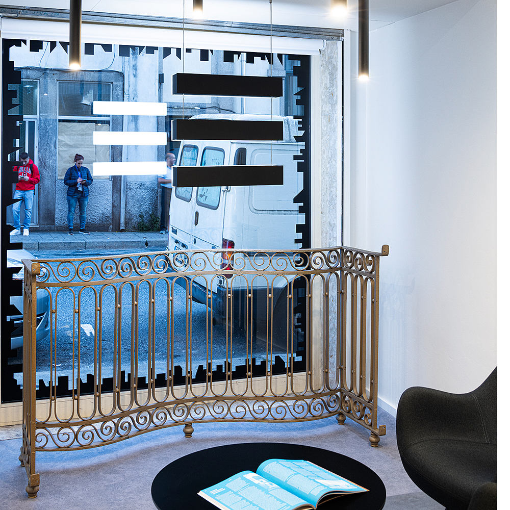 在阳台上丨葡萄牙波尔图丨Em Paralelo 建筑事务所-11