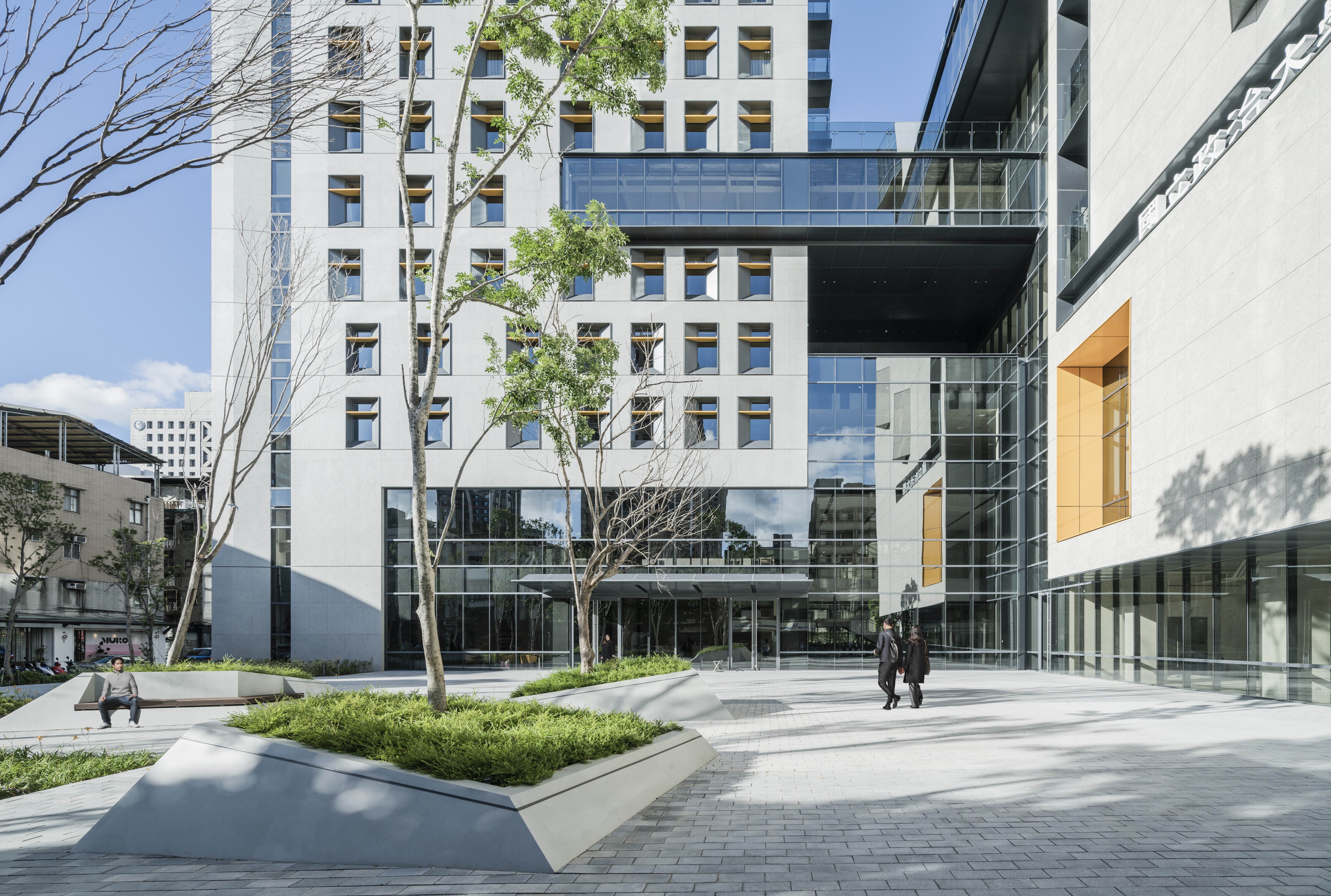 NCCU 公共与工商管理教育中心丨JJP Architects and Planners-14
