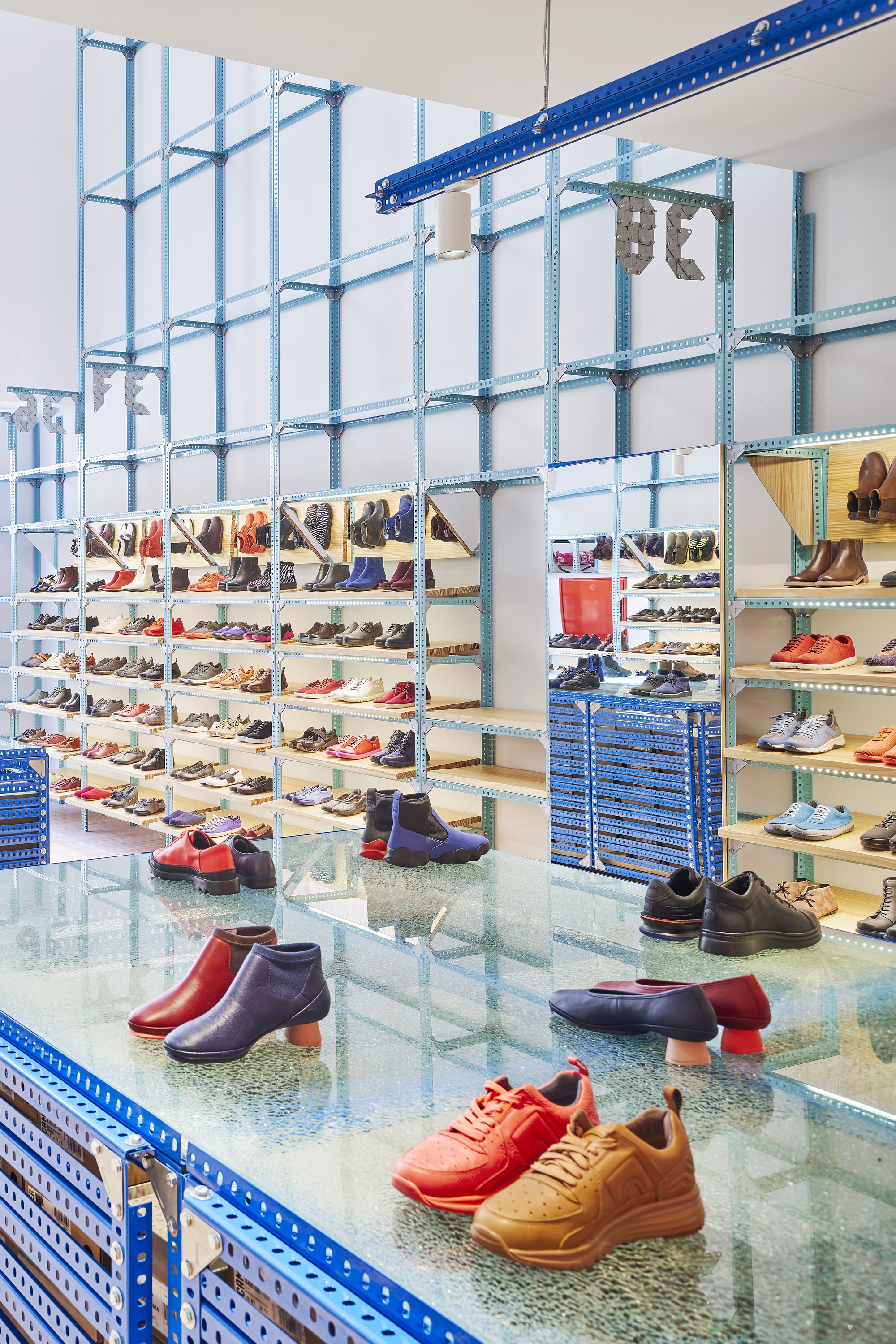 Camper Store / Oficina Penadés-20