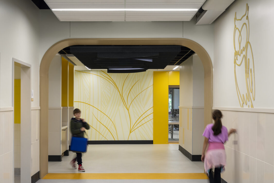 Dennis-Yarmouth Intermediate/Middle School: Signage, Wayfinding + Graphics - Perkins Eastman-3
