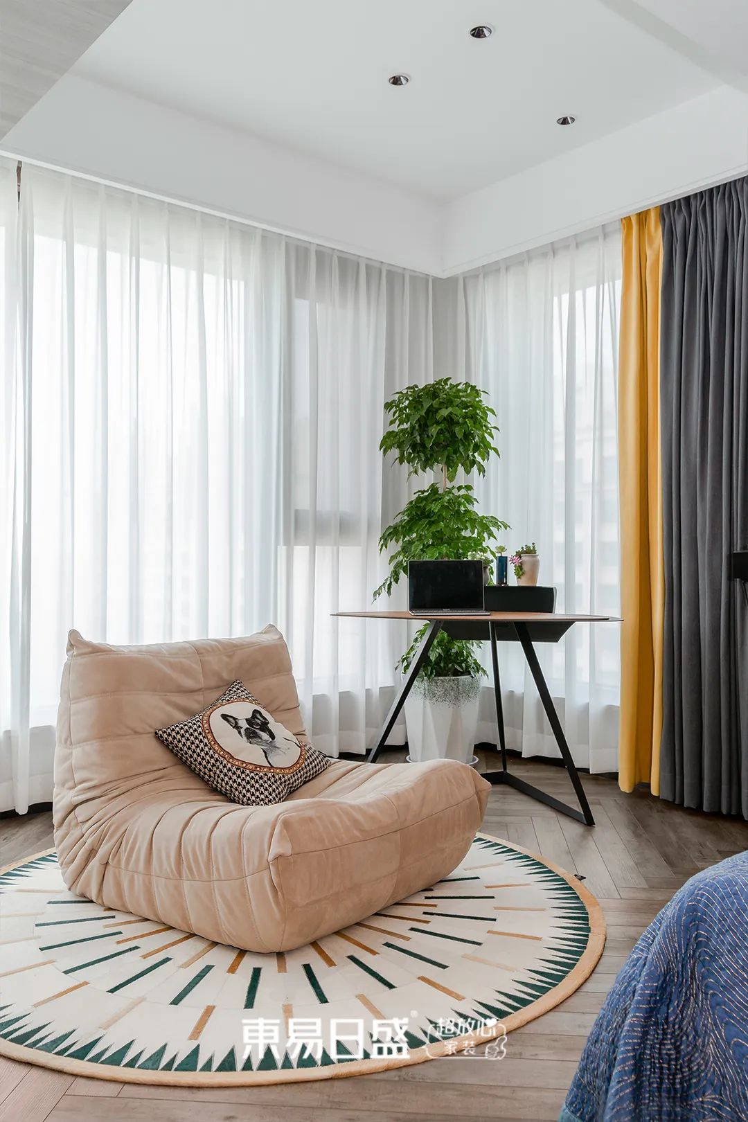 90后夫妻220㎡现代简约的家，三室变四室，被主卧圈粉了！-80