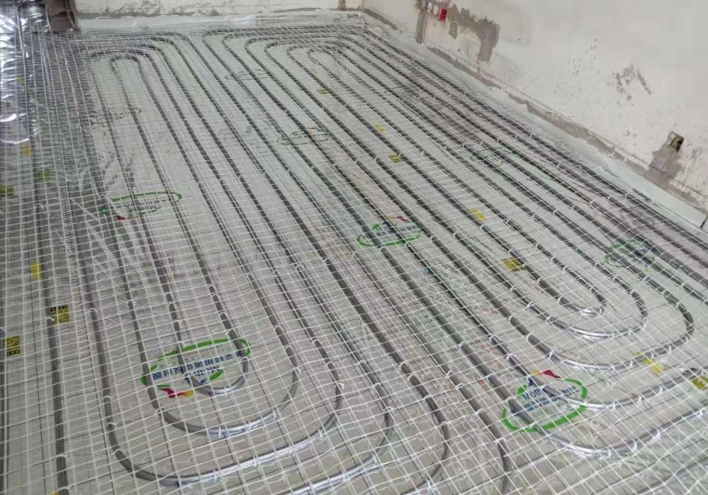 
上海宝山区密山东路毛坯房水地暖安装效果图 -2