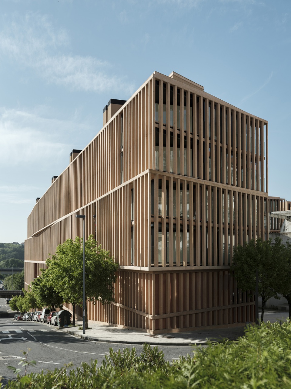 西班牙 Cornes Espacio 住宅楼 | 工业风绿色住宅的典范-13