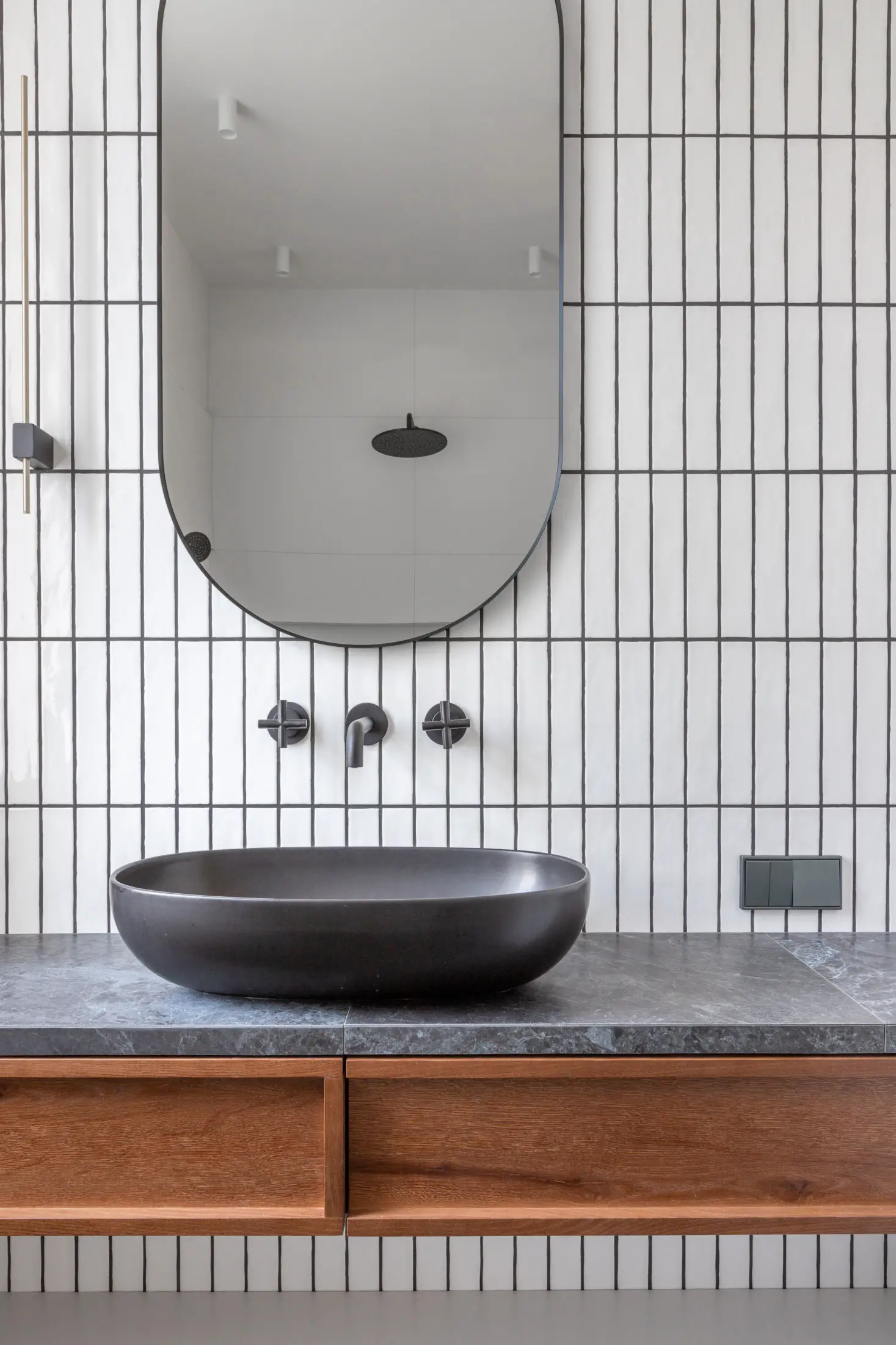 Minsk 市中心 65m2 极简公寓 | 历史与现代的完美结合-14