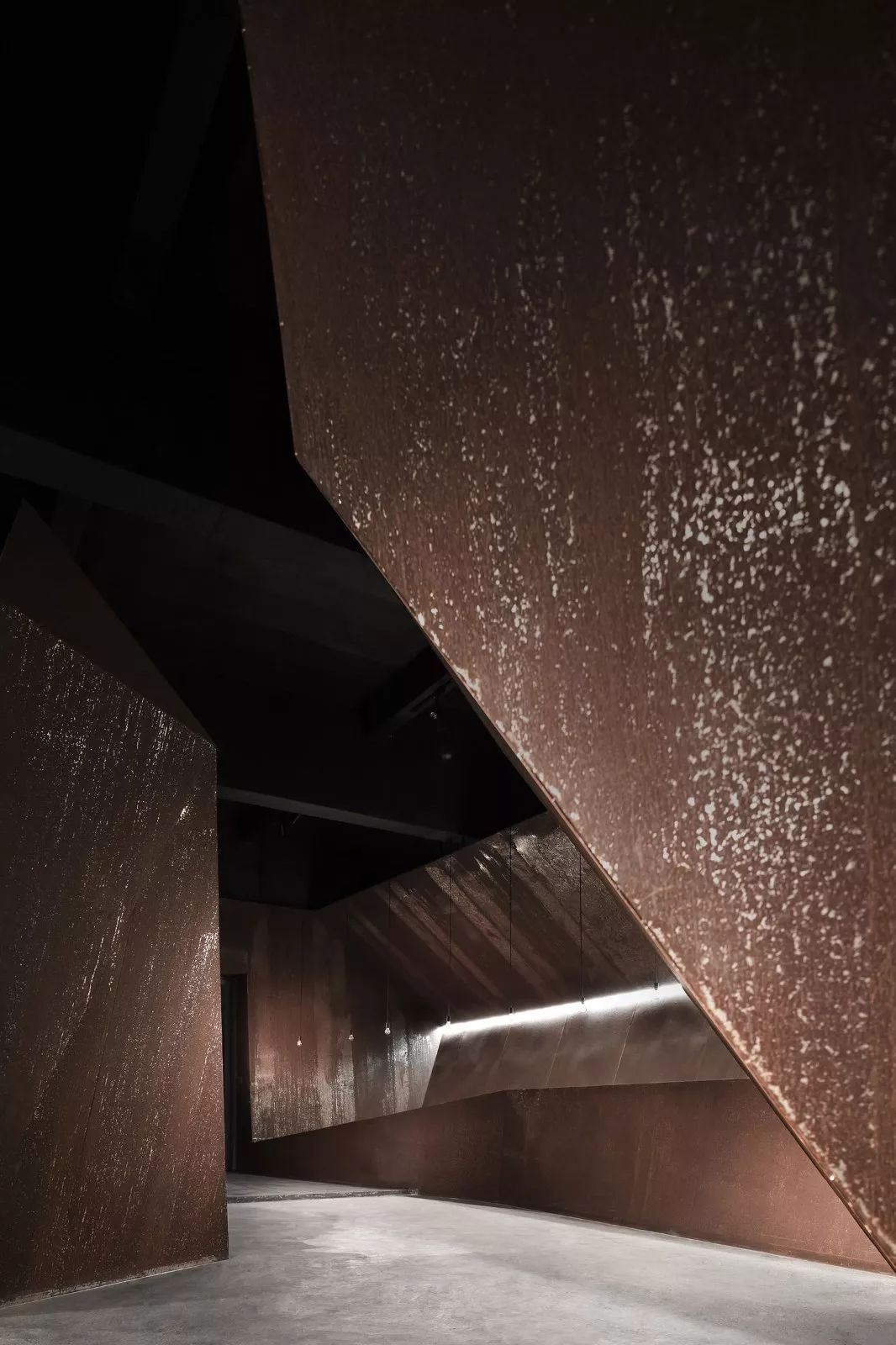 原始空间的新生力量——汕头 AD 艾克建筑办公室设计-22