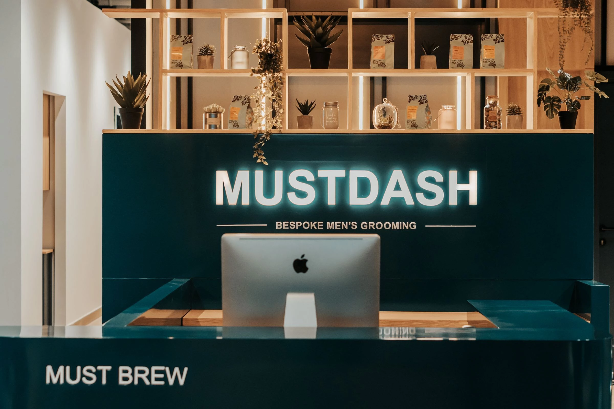 MustDash 理发店丨阿联酋迪拜丨The Trouvaille Studio-19