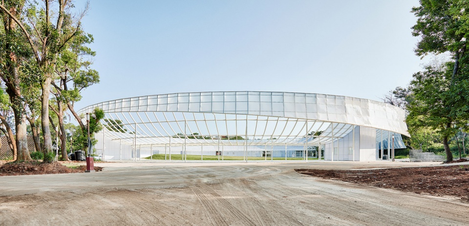 台中花博游客中心 | 轻盈与自然的和谐共舞-3