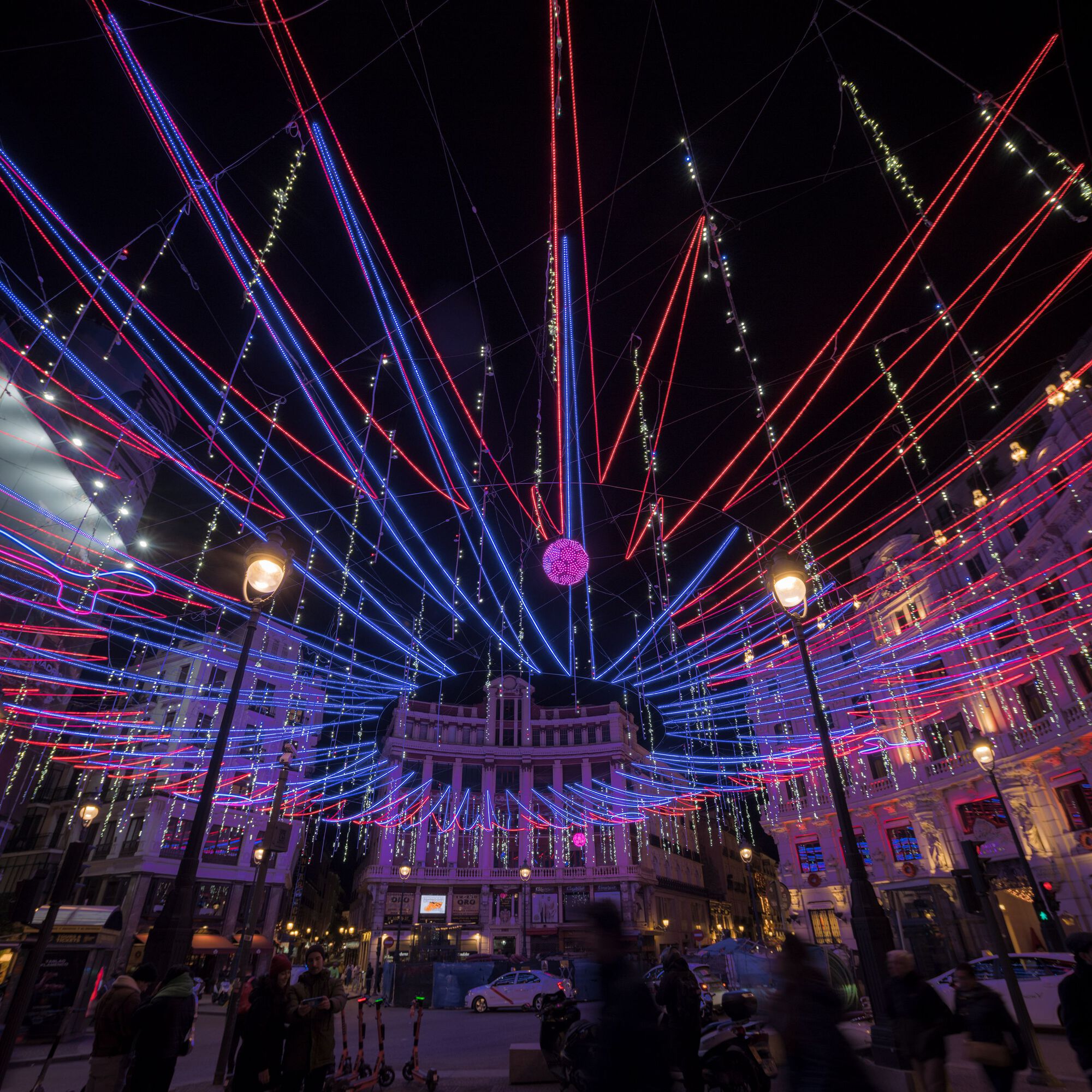 IRIS 灯光装置丨西班牙马德里丨Brut Deluxe-28