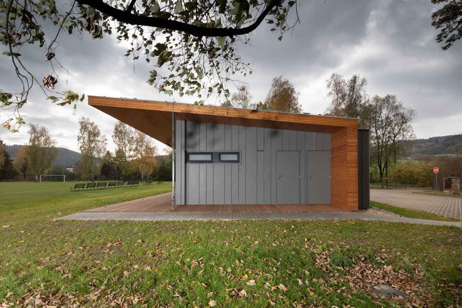 TJ Vlčovice 足球运动员俱乐部会所改造丨Kamil Mrva Architects,s.r.o.-17