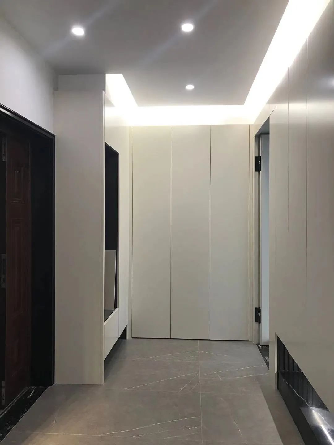 现代简约风格的艺术生活空间丨中国台州丨品东装饰-138