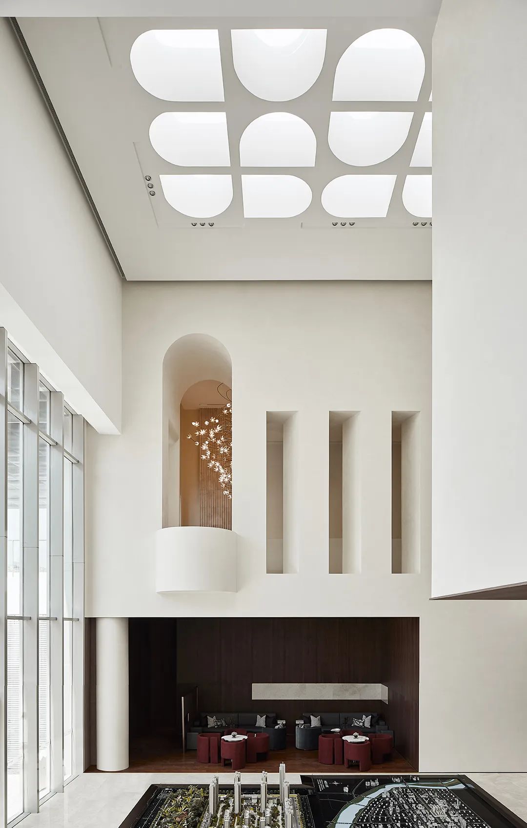 中南置地临沂林樾展示中心 | 原始美感的空间艺术-25