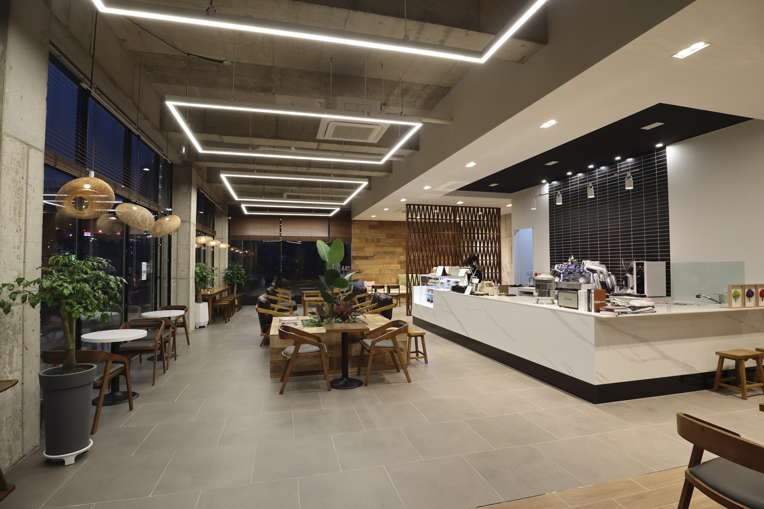 现代简约风咖啡厅 | 45 度咖啡的优雅空间-4