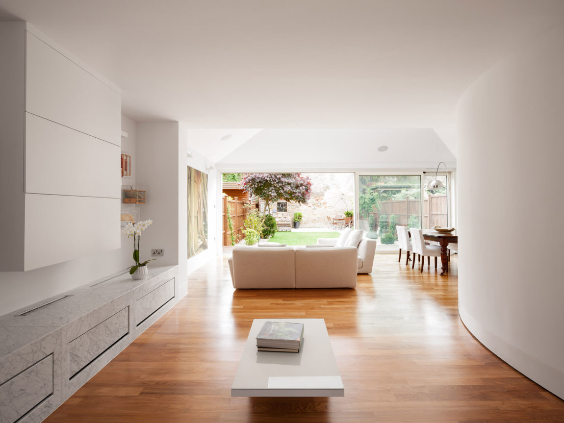 伦敦航海家庭梦幻之家 | 波浪墙与天窗的艺术-16