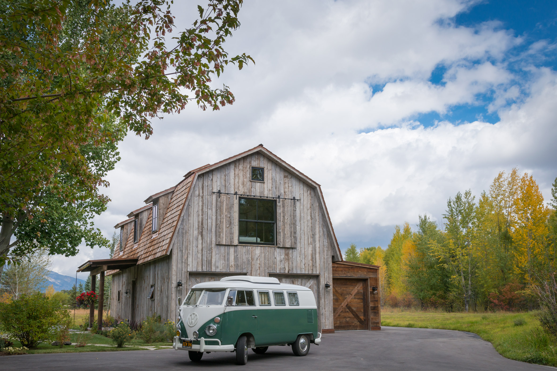 Carney Logan Burke creates barn-shaped guest house in rural Wyoming-26