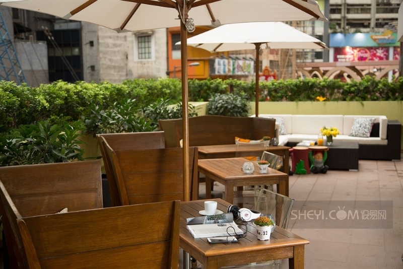 菲利浦·斯塔克的时尚艺术-21