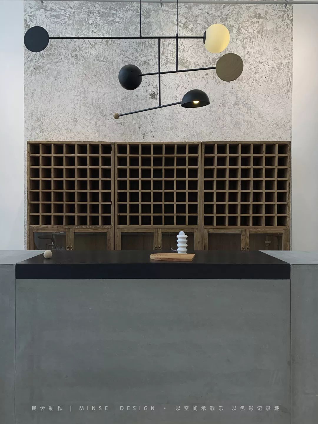 杭州富春江畔的克莱因蓝商业空间-32