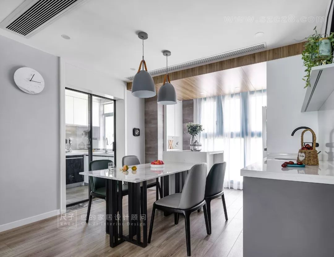 128㎡现代简约家,阳光餐厨区的魅力与生活阳台的巧妙改造-55