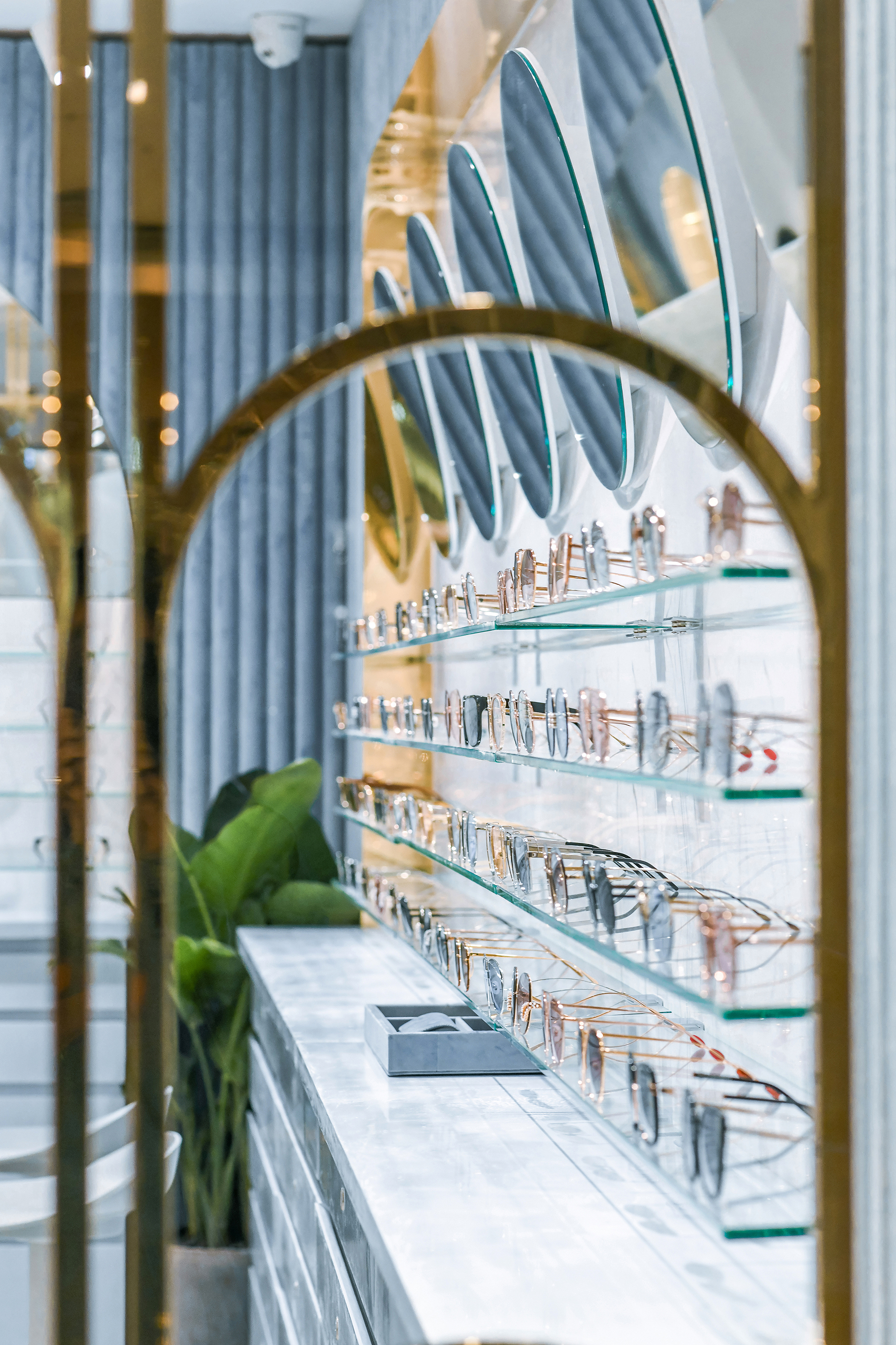 "ALEKSA studio 为 For Art's Sake 打造上海旗舰店,粉色空间中的炫目细节"-15