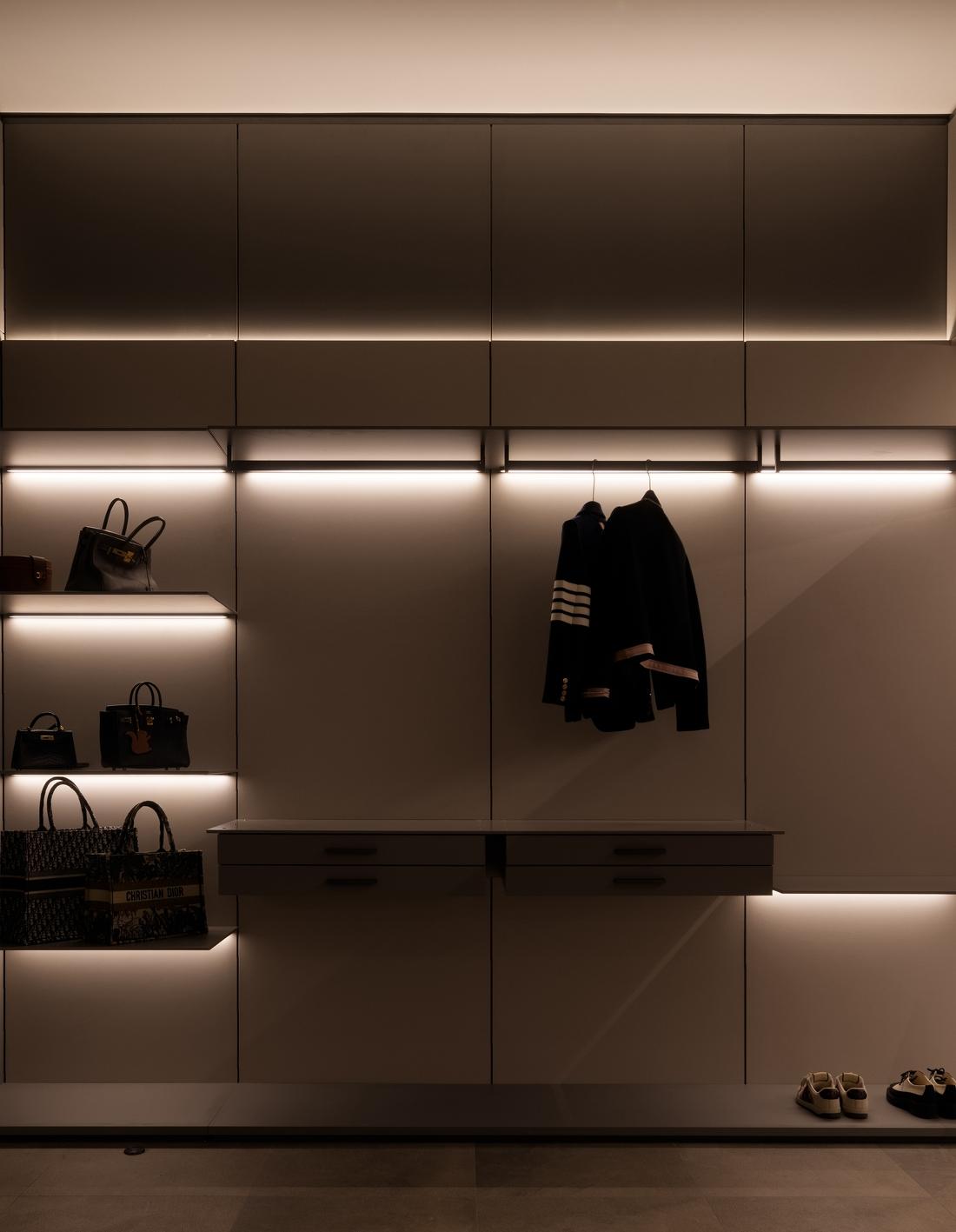 现代轻奢质感别墅设计-52