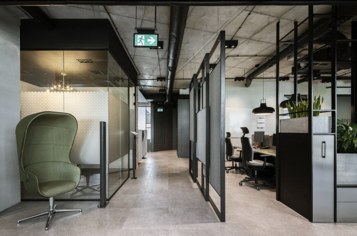 波兰华沙 Stalgast 办公室,工业风与现代化的完美结合-11