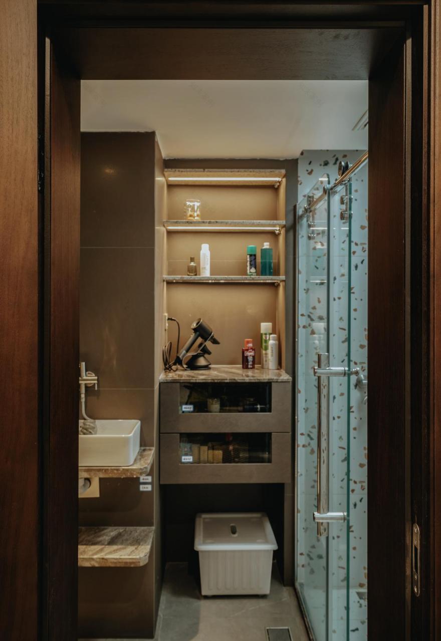 复古风一家三口的温馨之家-44