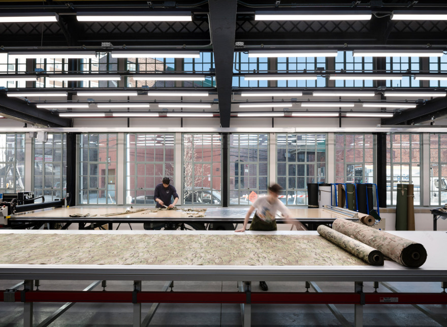 “最硬核”的办公空间改造,废弃海军造船厂中长出了一座封闭森林!-16