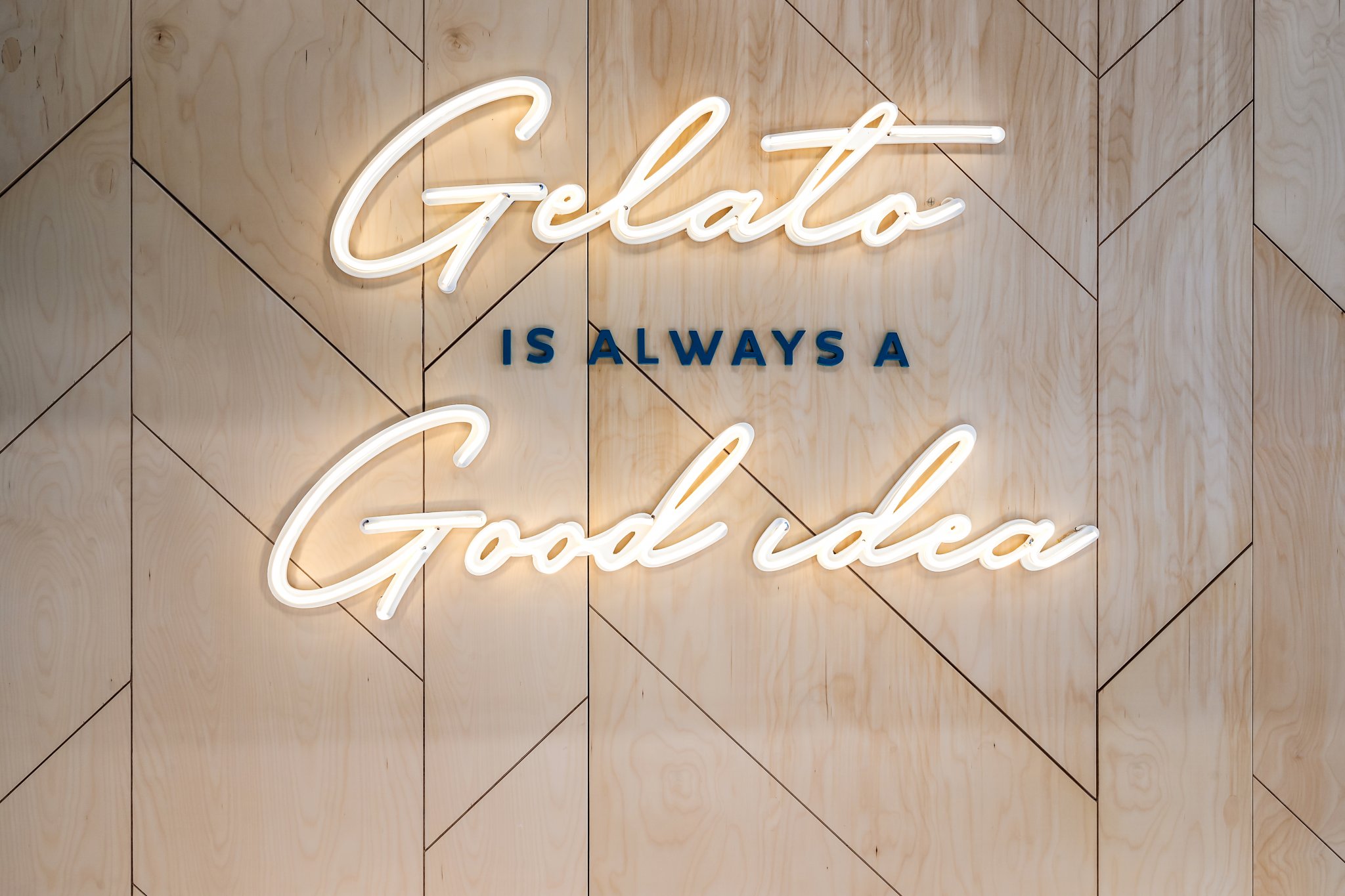 Leggenda Gelato&Yogurt · 现代都市冰淇淋店设计-14