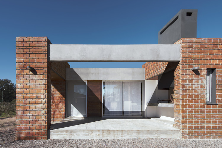 乌拉圭 69 平米“绿意容器”家园-8