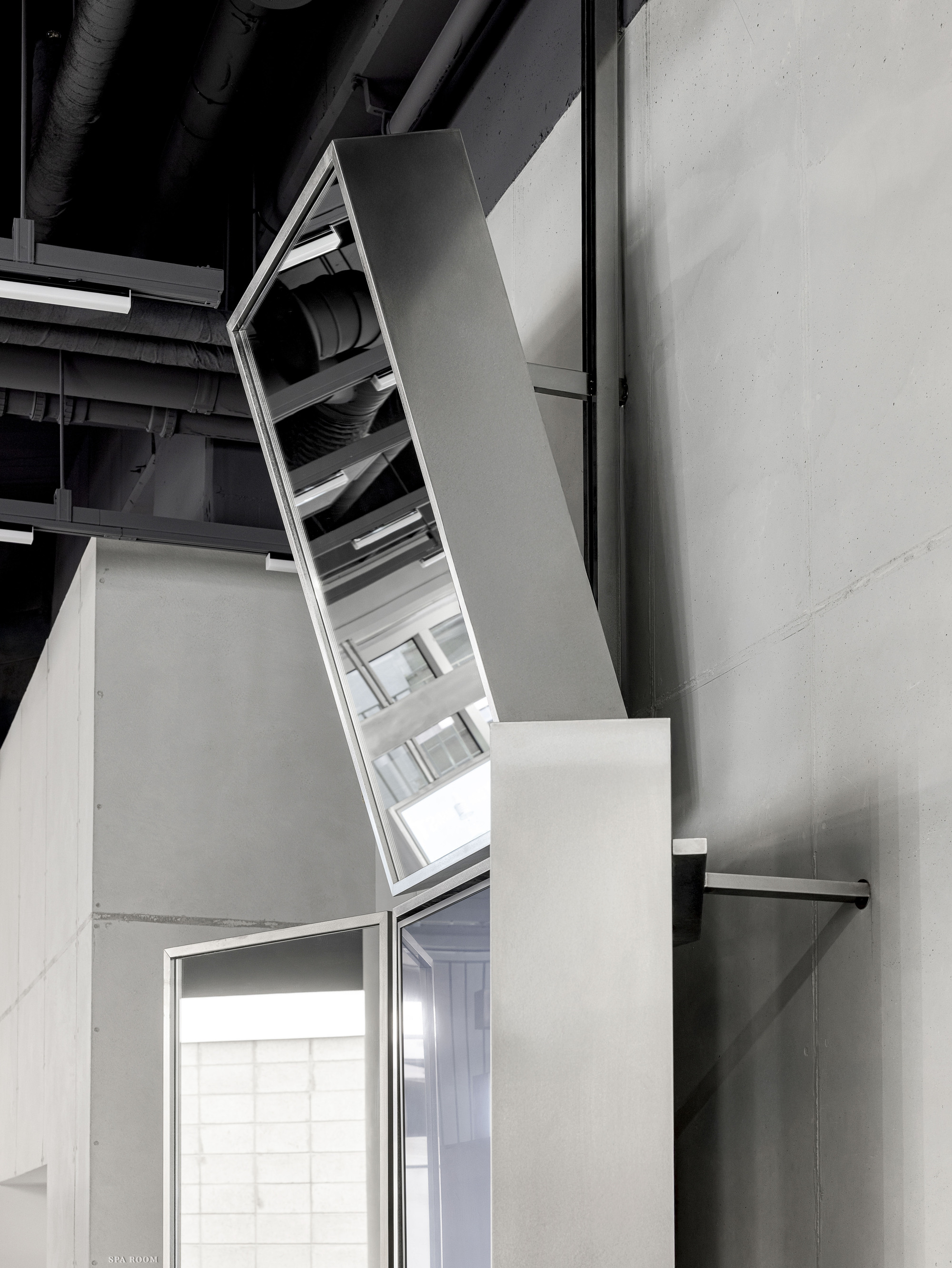 由HE:ARTS、RVMN打造的首尔框架丨韩国首尔-27