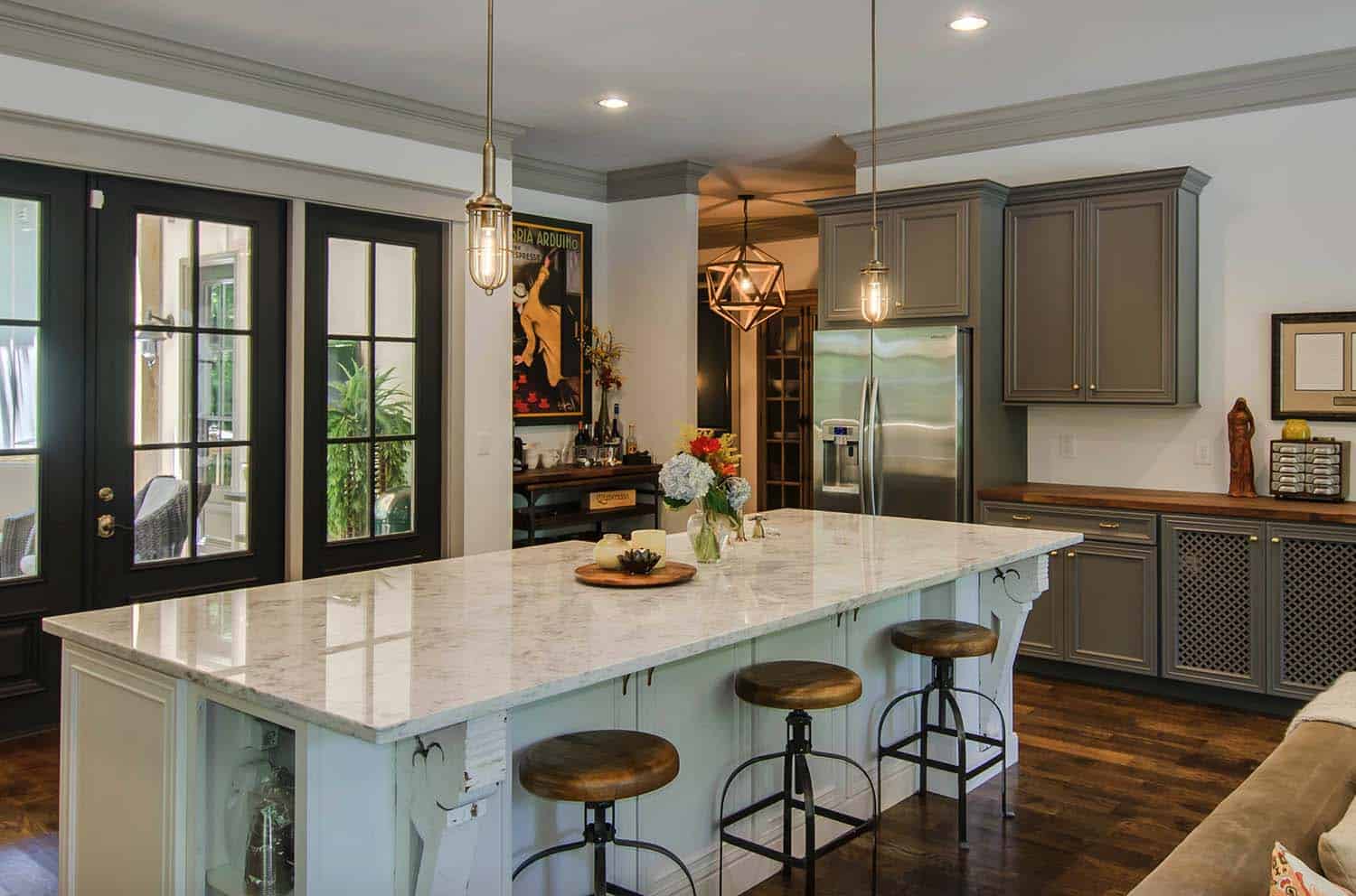 Inside an inviting cottage style house with a woodsy backdrop in Tennessee-7