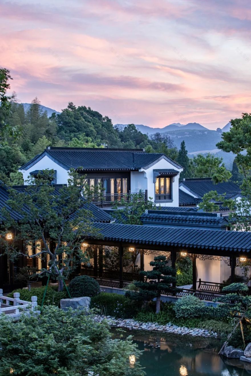 绿城·氡泉小镇丨中国温州丨青墨建筑设计-0