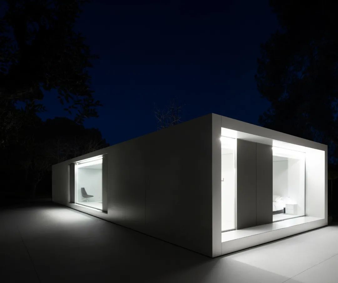 瓦伦西亚纯白极简美学私宅丨Fran Silvestre Arquitectos-12