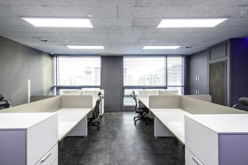 简约办公空间，照明设计提升氛围-6