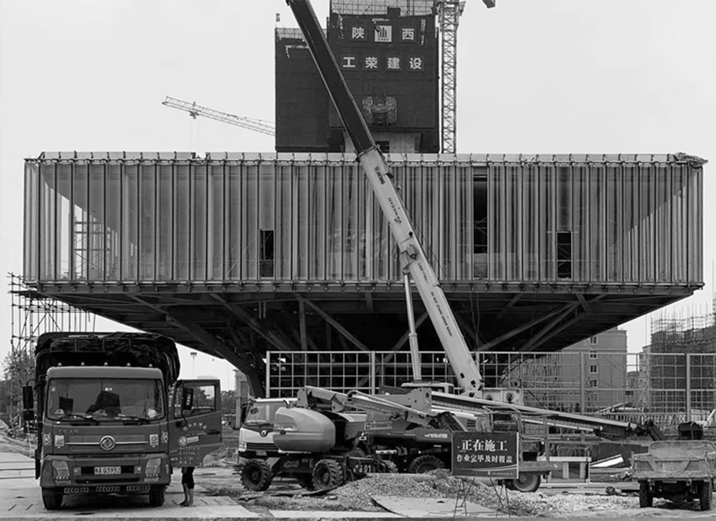 西安沣东新城莱安社区中心：漂浮之门 / EID Architecture -24