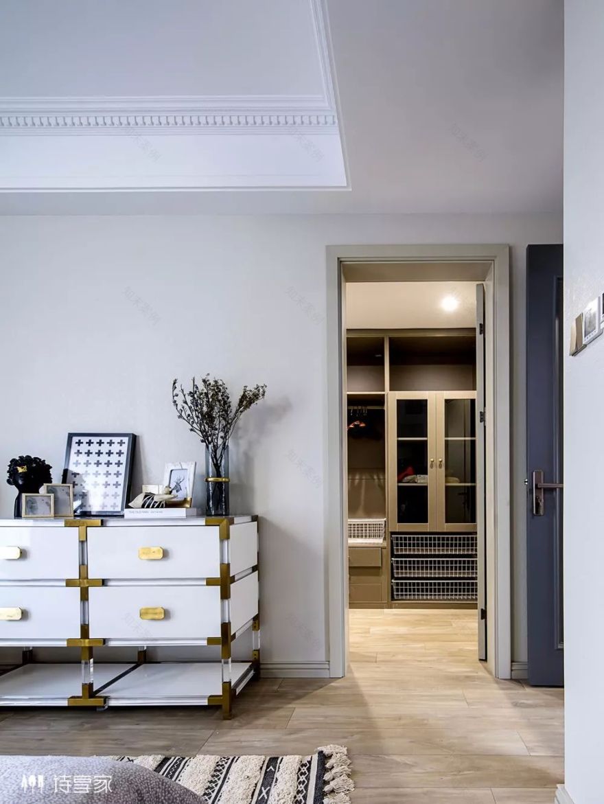 万科金域蓝湾 240㎡现代摩登家居,儿童元素与高级灰的惊艳碰撞-52