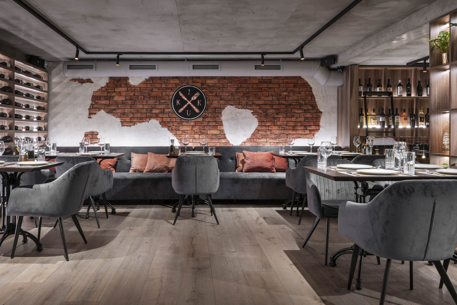 KIKU 牛排与红酒的餐厅丨AB+Partners-11