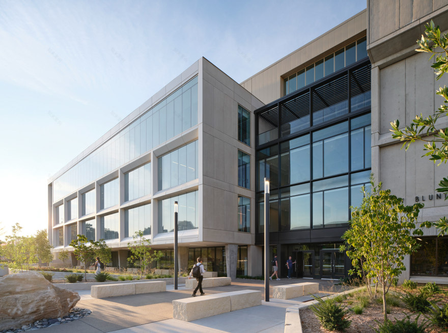 Blunt Hall College of Natural and Applied Sciences-4