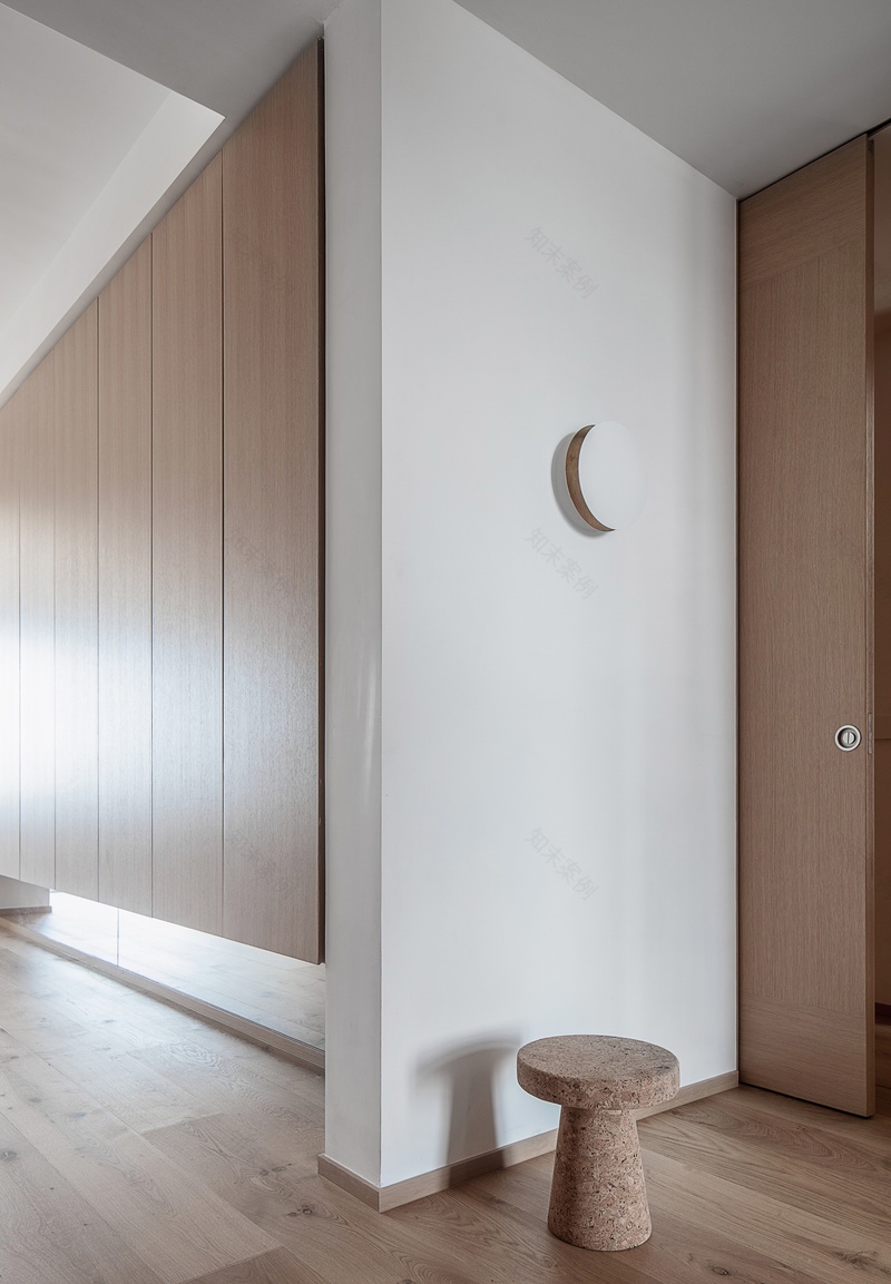 江景平层空间,自然与艺术和谐共生-55