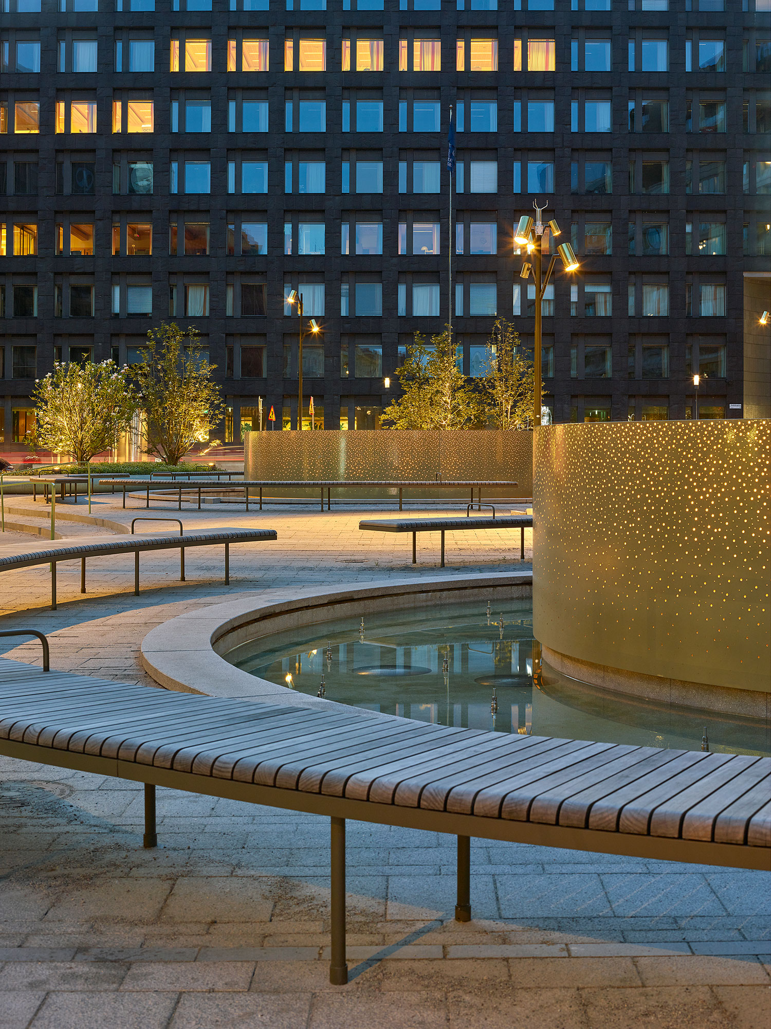 瑞典斯德哥尔摩 Brunkebergstorg 广场景观设计-19