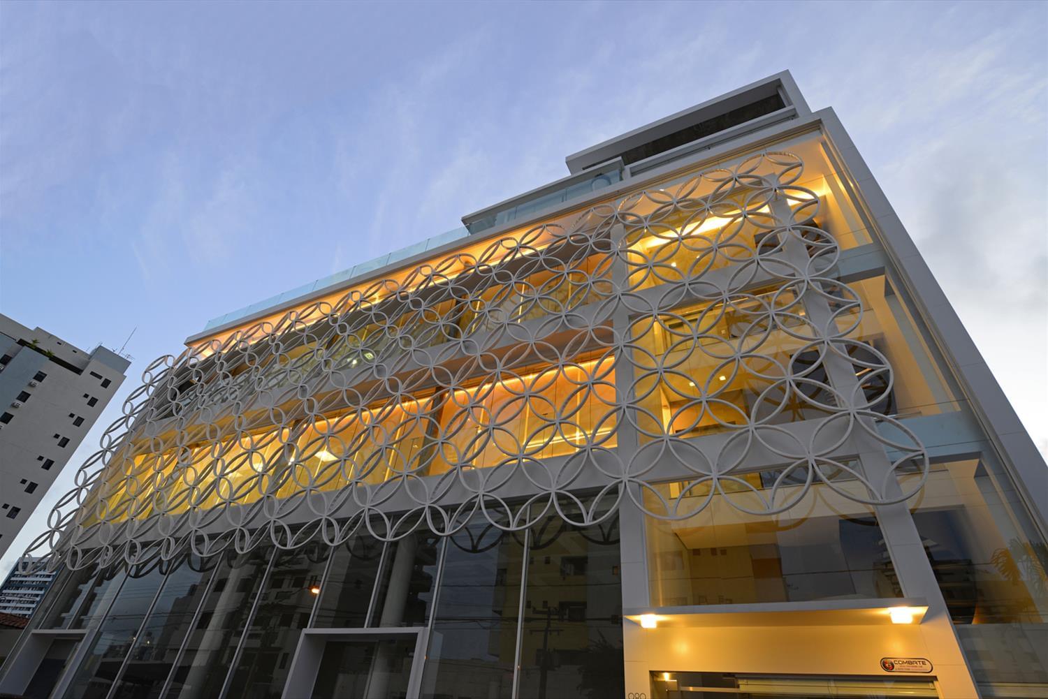 巴西沙龙德穆拉建筑事务所 · 融入自然的现代办公空间-1