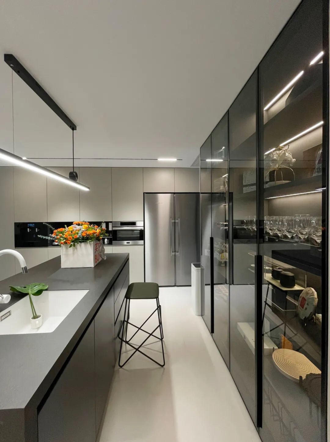 光与爱 · 温州中心阳光 100 的现代极简之家丨中国温州丨莫克美学公社-20