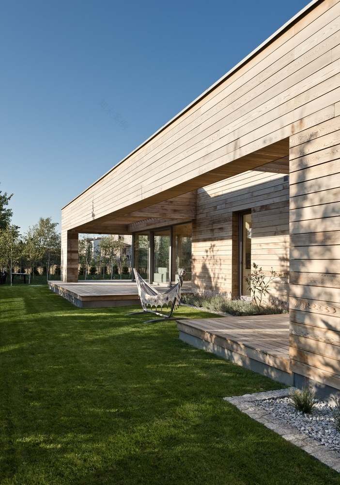 波兰木质别墅,宁静与自然的融合-29