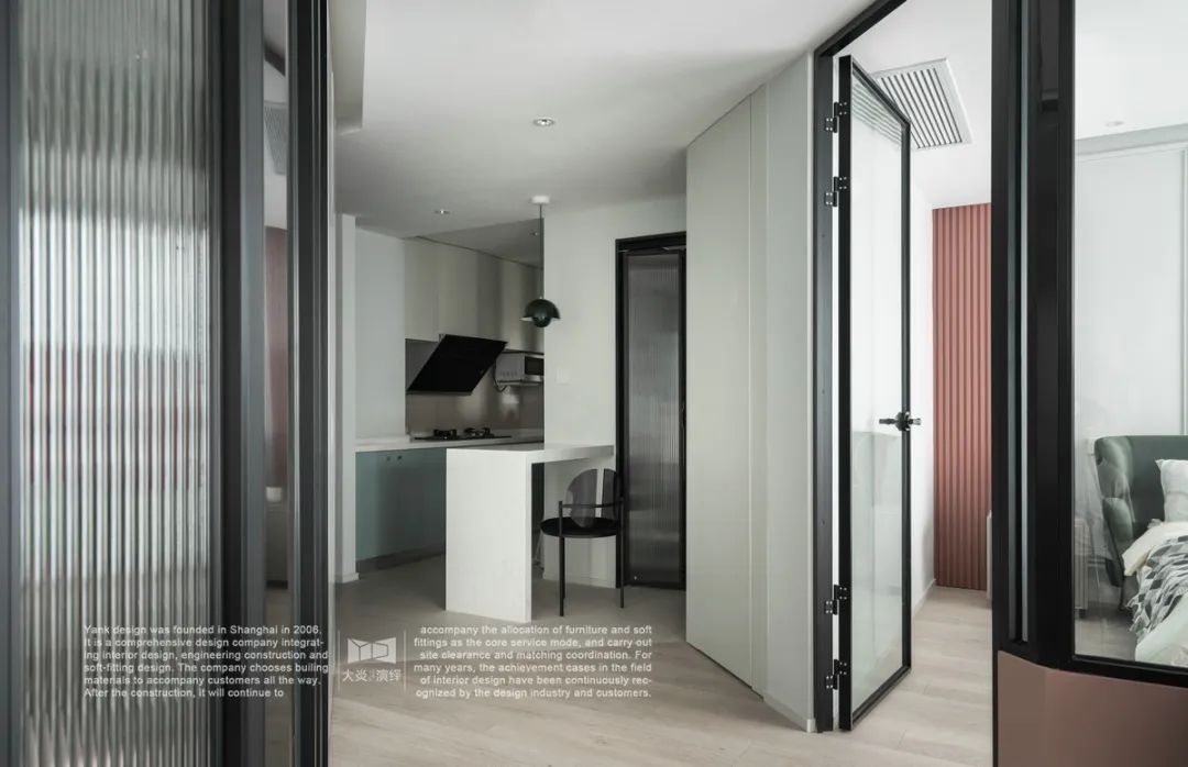 小户型高级灰++ 脏粉设计,全屋玻璃隔断打造互动空间-81