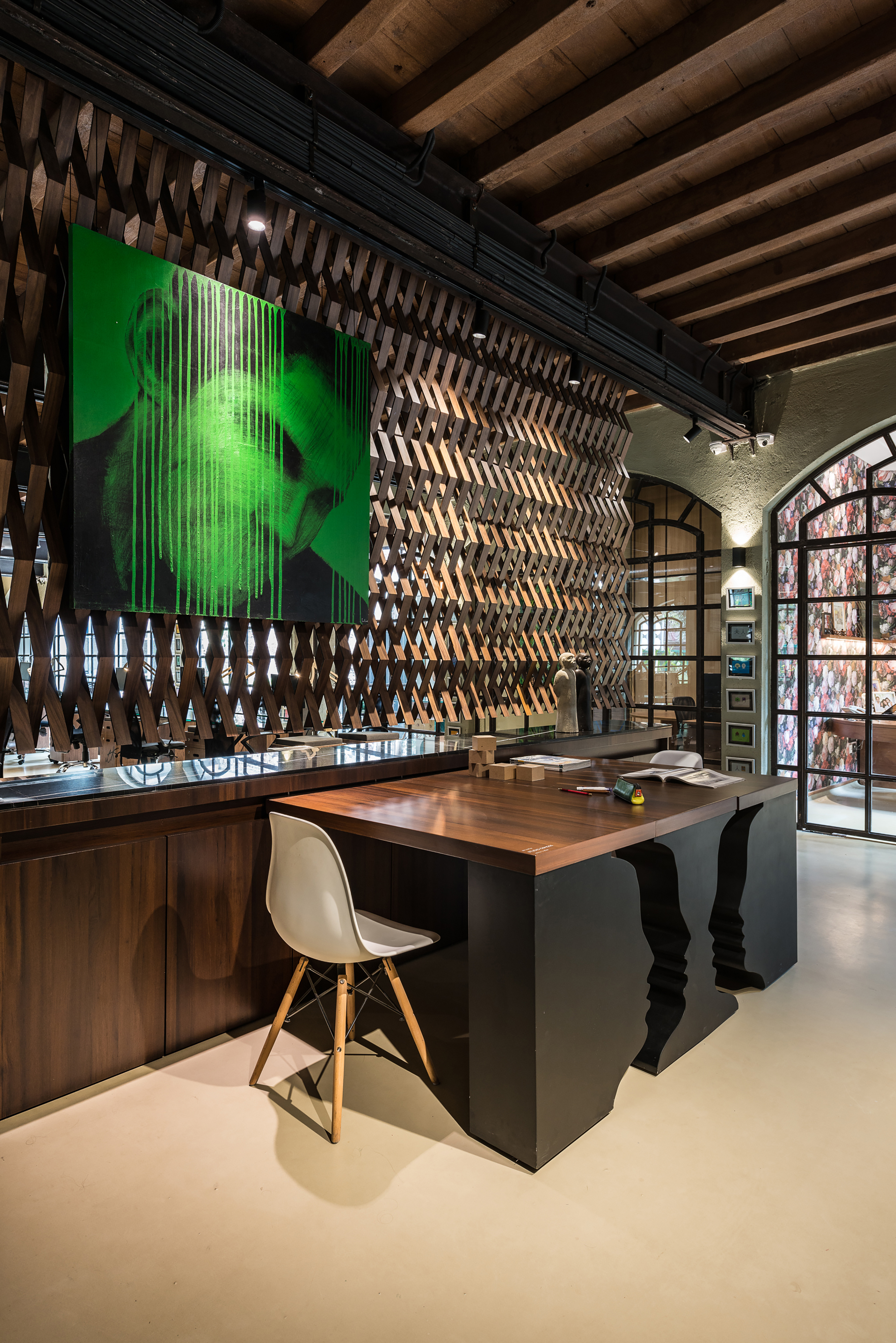 废弃仓库变身高颜值创意实验室-24