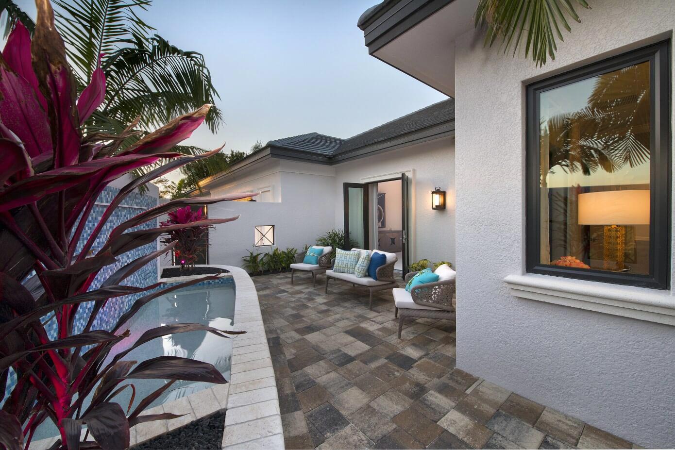 佛罗里达湖景智能豪宅，体验度假胜地般的宁静与隐私-24