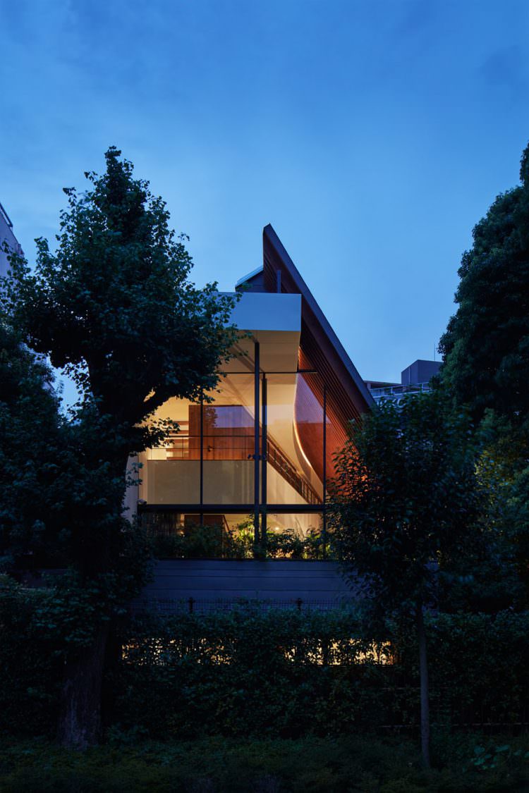 House of Glittering Leaves-7