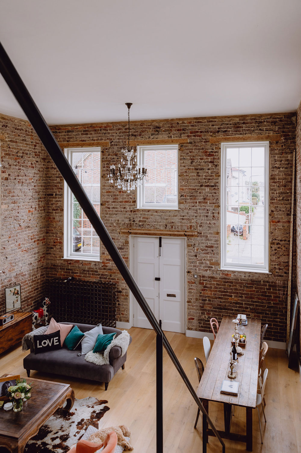 英国肯特郡前洗礼堂的时尚工业风格住宅设计-8