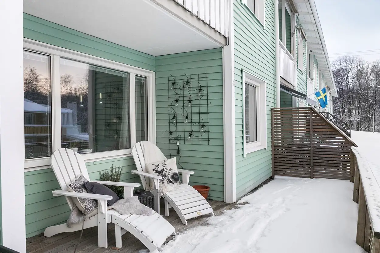 色彩鲜明的斯堪的纳维亚风格公寓设计-13